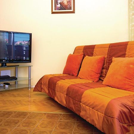 Amazing Apartment In Kastel Stafilic With Jacuzzi Kaštela Zewnętrze zdjęcie